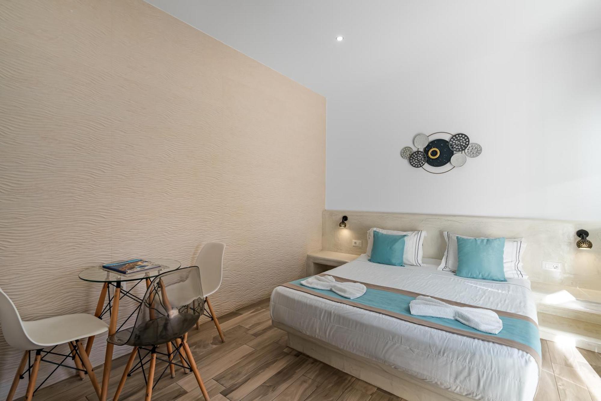 Oasis Suites Fira Fira (Santorini) Esterno foto
