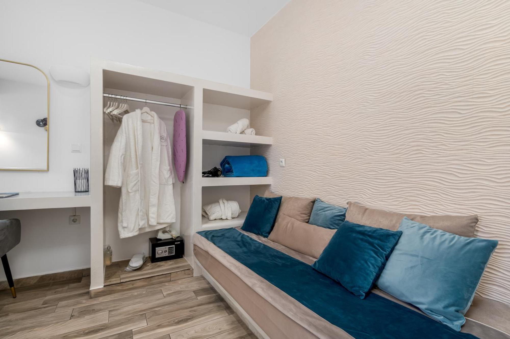 Oasis Suites Fira Fira (Santorini) Esterno foto