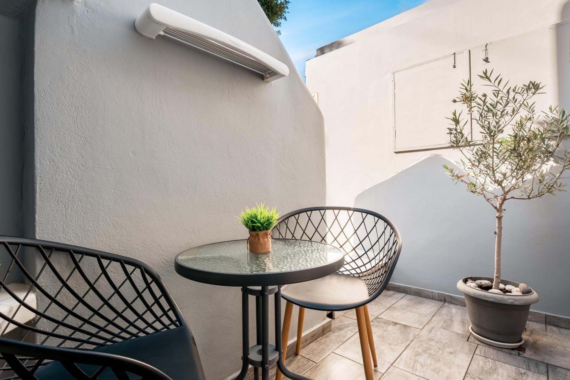 Oasis Suites Fira Fira (Santorini) Esterno foto