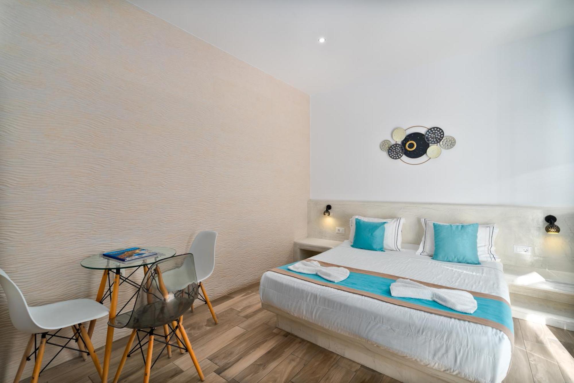 Oasis Suites Fira Fira (Santorini) Esterno foto