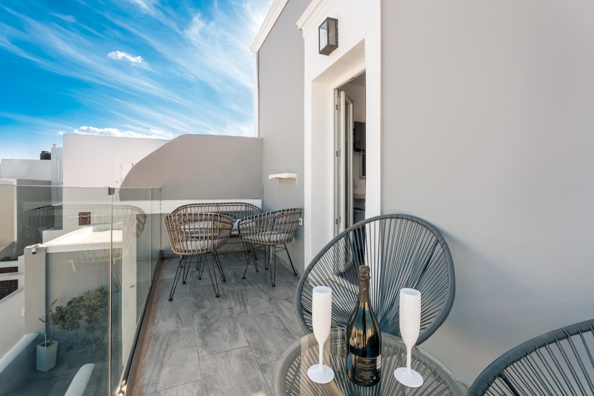 Oasis Suites Fira Fira (Santorini) Esterno foto